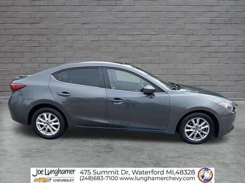 Used 2016 MAZDA MAZDA3 i Grand Touring FWD image 2