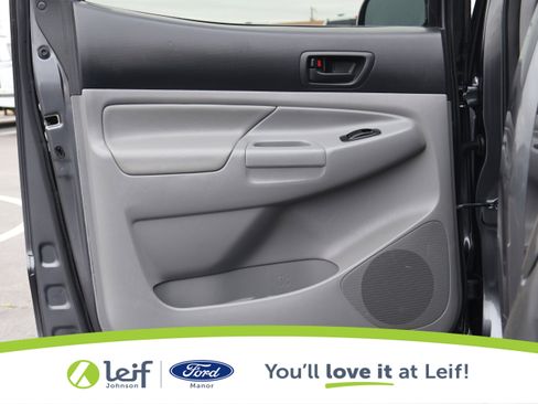 Used 2014 Toyota Tacoma PreRunner w/ SR5 Package image 25