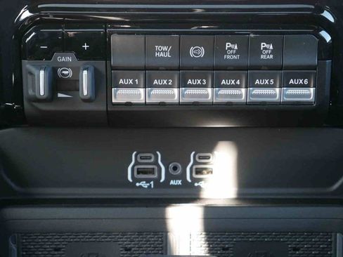 New 2026 RAM 2500 Laramie w/ Sport Appearance Package image 7