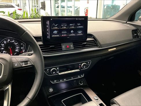 Certified 2023 Audi Q5 2.0T Premium w/ Convenience Package image 6