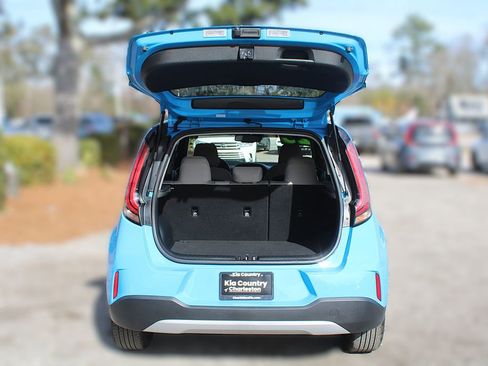 Certified 2025 Kia Soul EX image 9
