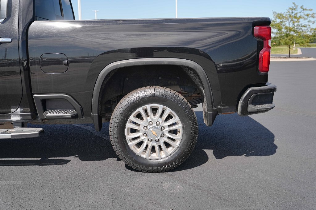 Used 2022 Chevrolet Silverado 3500 High Country AWD/4WD image 9