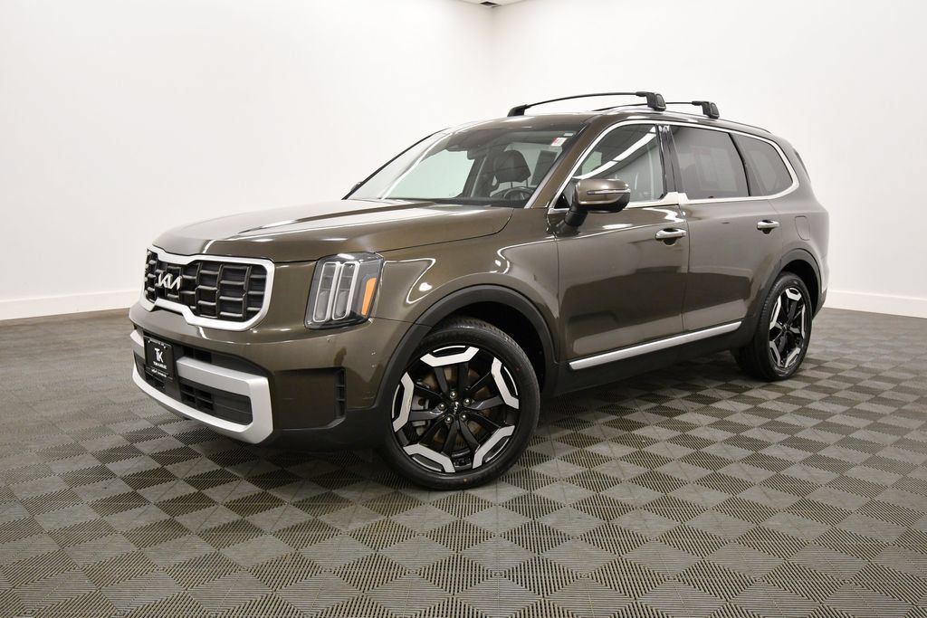 Certified 2025 Kia Telluride S AWD/4WD image 2