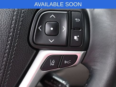 Used 2018 Toyota Highlander Limited AWD/4WD image 19