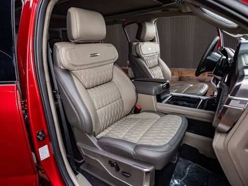 Used 2026 Ford F250 Platinum w/ Platinum Plus Package image 30