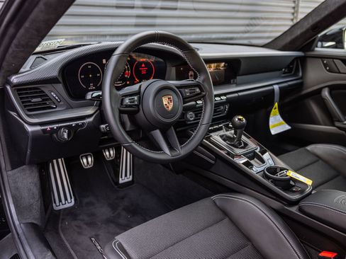 Used 2026 Porsche 911 GT3 RWD image 4
