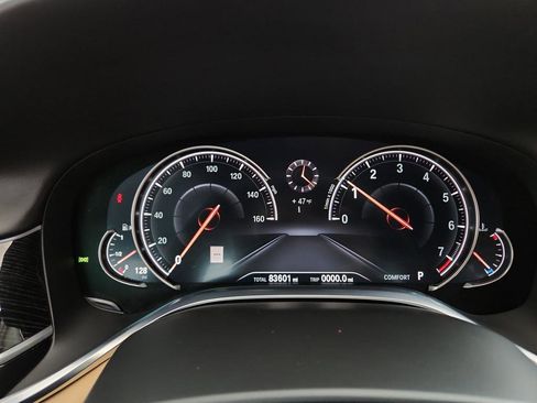 Used 2017 BMW 740i image 17