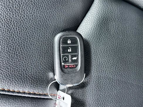 Certified 2025 Honda Pilot TrailSport image 33