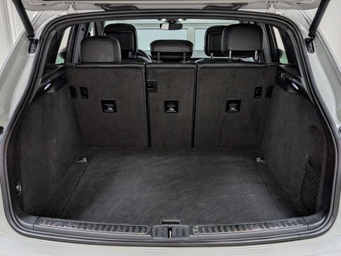 Used 2020 Porsche Macan image 20