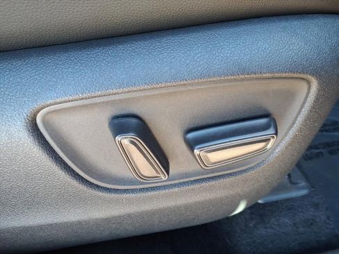 Used 2021 Toyota Highlander XSE image 6