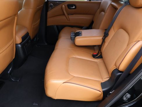 Used 2017 INFINITI QX80 Signature Edition RWD image 19