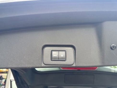 Used 2021 Nissan Rogue Platinum image 24