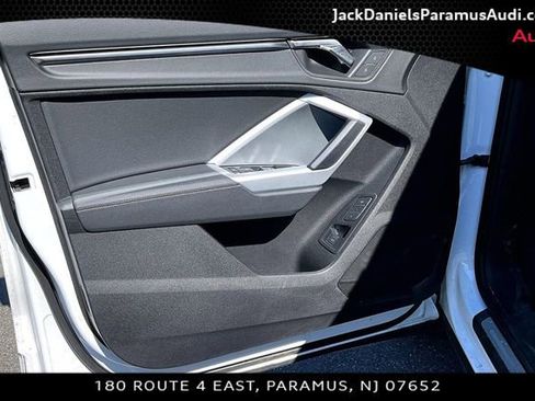 Used 2022 Audi Q3 2.0T Premium w/ Convenience Package AWD/4WD image 14