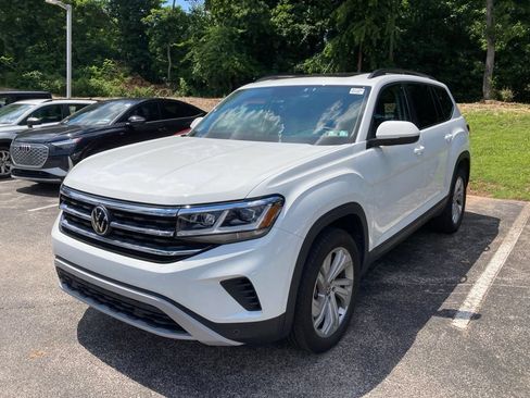 Used 2023 Volkswagen Atlas SE w/ Panoramic Sunroof Package AWD/4WD image 3