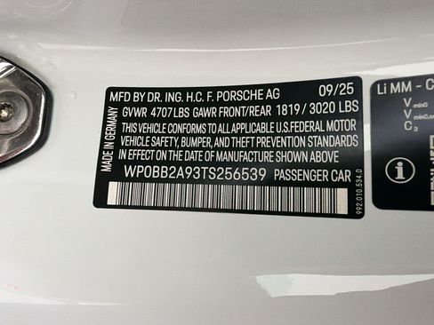 Certified 2026 Porsche 911 Targa 4 GTS AWD/4WD image 18