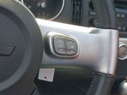 Used 2005 Chevrolet SSR image 17