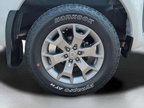 Used 2020 Nissan Frontier SV AWD/4WD image 40