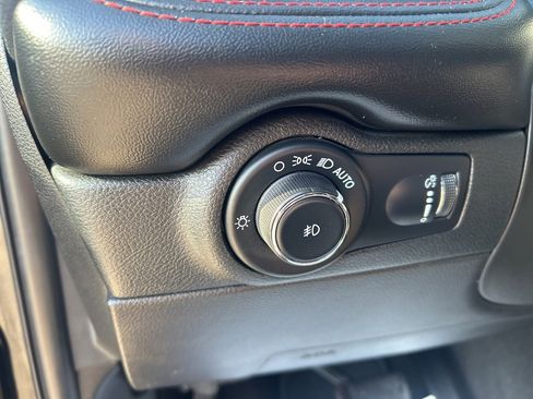 Used 2023 Dodge Durango GT image 12