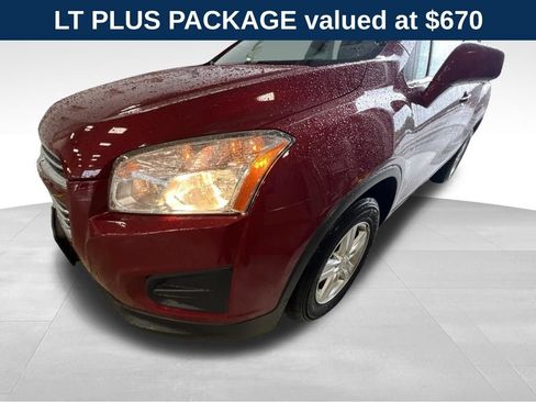 Used 2015 Chevrolet Trax LT w/ LT Sun and Sound Package AWD/4WD image 3
