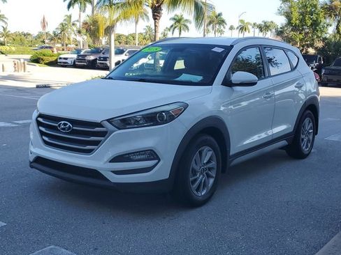 Used 2018 Hyundai Tucson SEL Plus FWD image 3