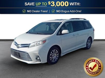 Used 2019 Toyota Sienna XLE w/ XLE Navigation Package