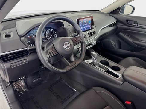 Certified 2025 Nissan Altima 2.5 S image 10