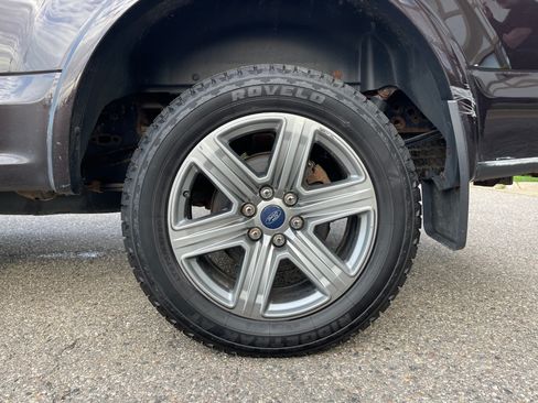 Used 2018 Ford F150 XLT w/ Equipment Group 302A Luxury AWD/4WD image 22