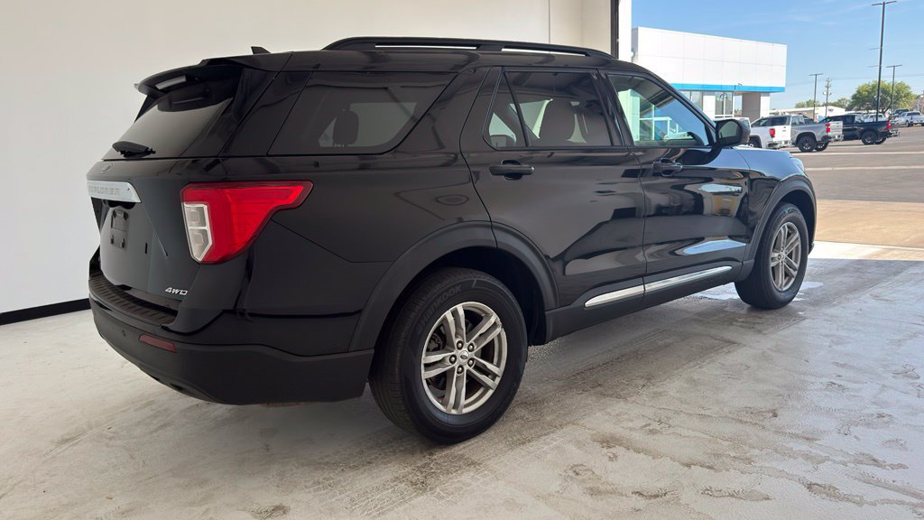 Used 2023 Ford Explorer XLT AWD/4WD image 20