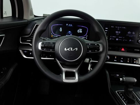 Certified 2025 Kia Sportage LX FWD image 31