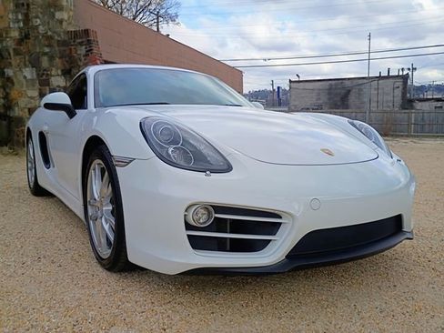Used 2014 Porsche Cayman image 2