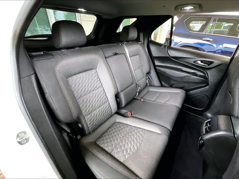 Used 2021 Chevrolet Equinox LT image 18