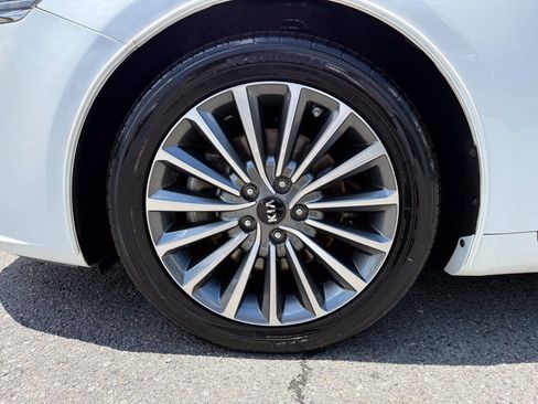 Used 2017 Kia Cadenza Technology FWD image 22