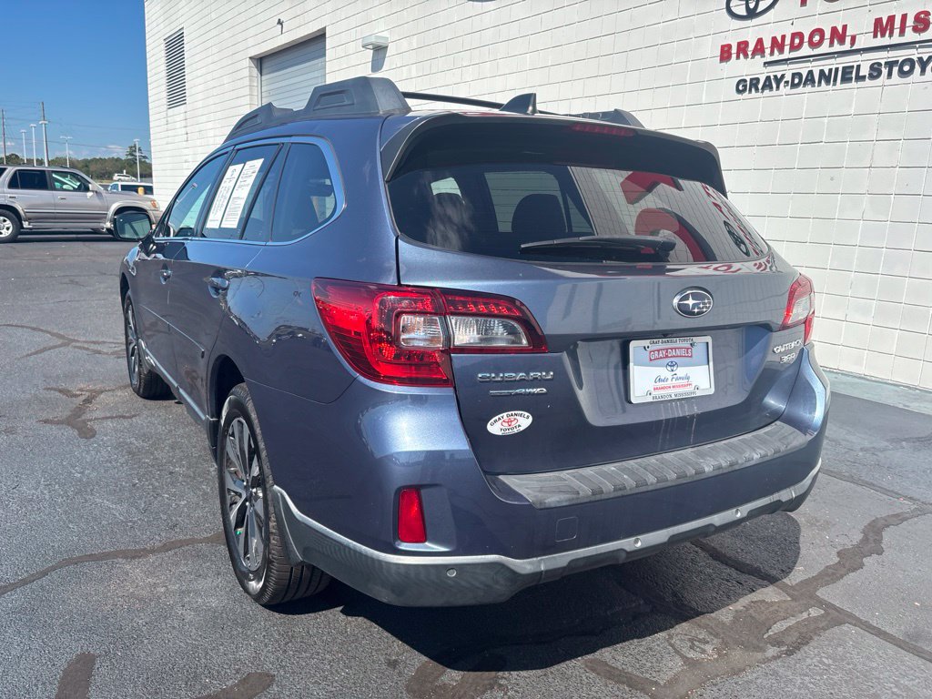 Used 2017 Subaru Outback 3.6R Limited AWD/4WD image 6