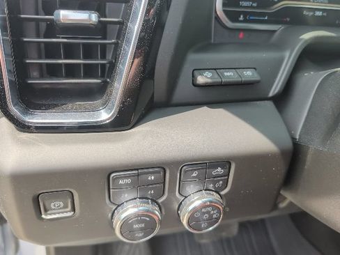Used 2024 GMC Sierra 2500 Denali Ultimate w/ Max Trailering Package AWD/4WD image 18