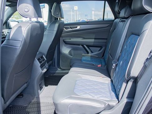Used 2024 Volkswagen Atlas Cross Sport SEL Premium R-Line image 22