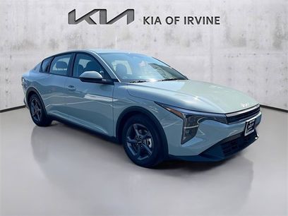New 2025 Kia K4 LXS