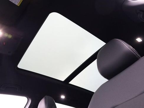 New 2026 Volkswagen Atlas Cross Sport SE image 9