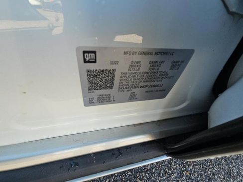 Used 2023 Buick Enclave Essence FWD image 20