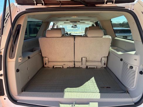 Used 2007 Chevrolet Suburban 2500 LT image 11