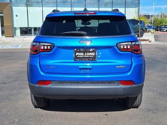 Used 2022 Jeep Compass Latitude AWD/4WD video 4