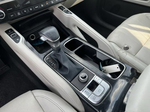 Used 2023 Kia Telluride EX w/ EX Captain's Chair Package FWD image 19