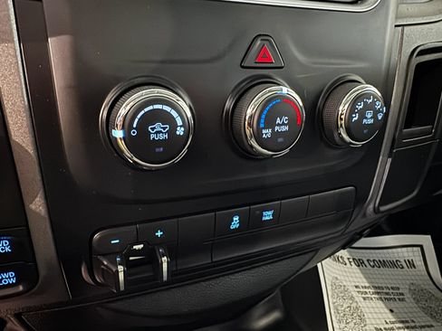 Used 2017 RAM 1500 Express AWD/4WD image 30
