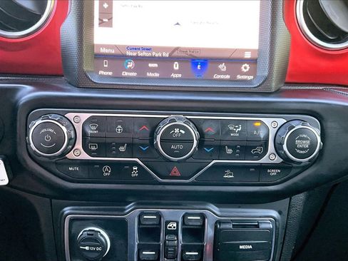Used 2021 Jeep Gladiator Rubicon AWD/4WD image 18