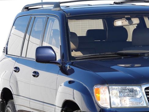 Used 2002 Toyota Land Cruiser AWD/4WD image 40