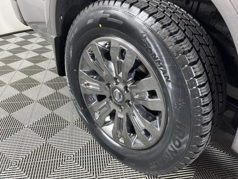 Used 2018 Nissan Titan Platinum Reserve RWD image 13