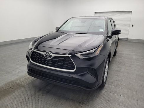 Used 2022 Toyota Highlander L image 15