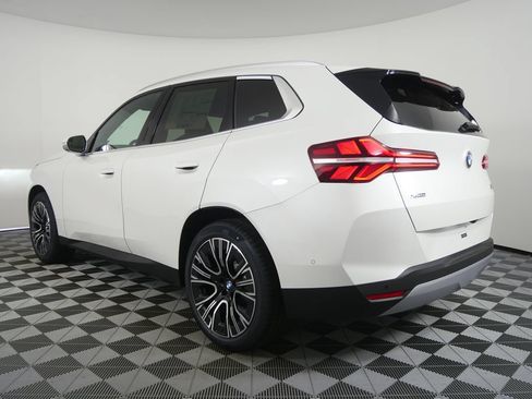 Used 2026 BMW X3 xDrive30i w/ Premium Package AWD/4WD image 3
