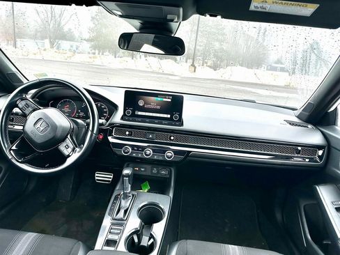 Used 2022 Honda Civic Sport image 9