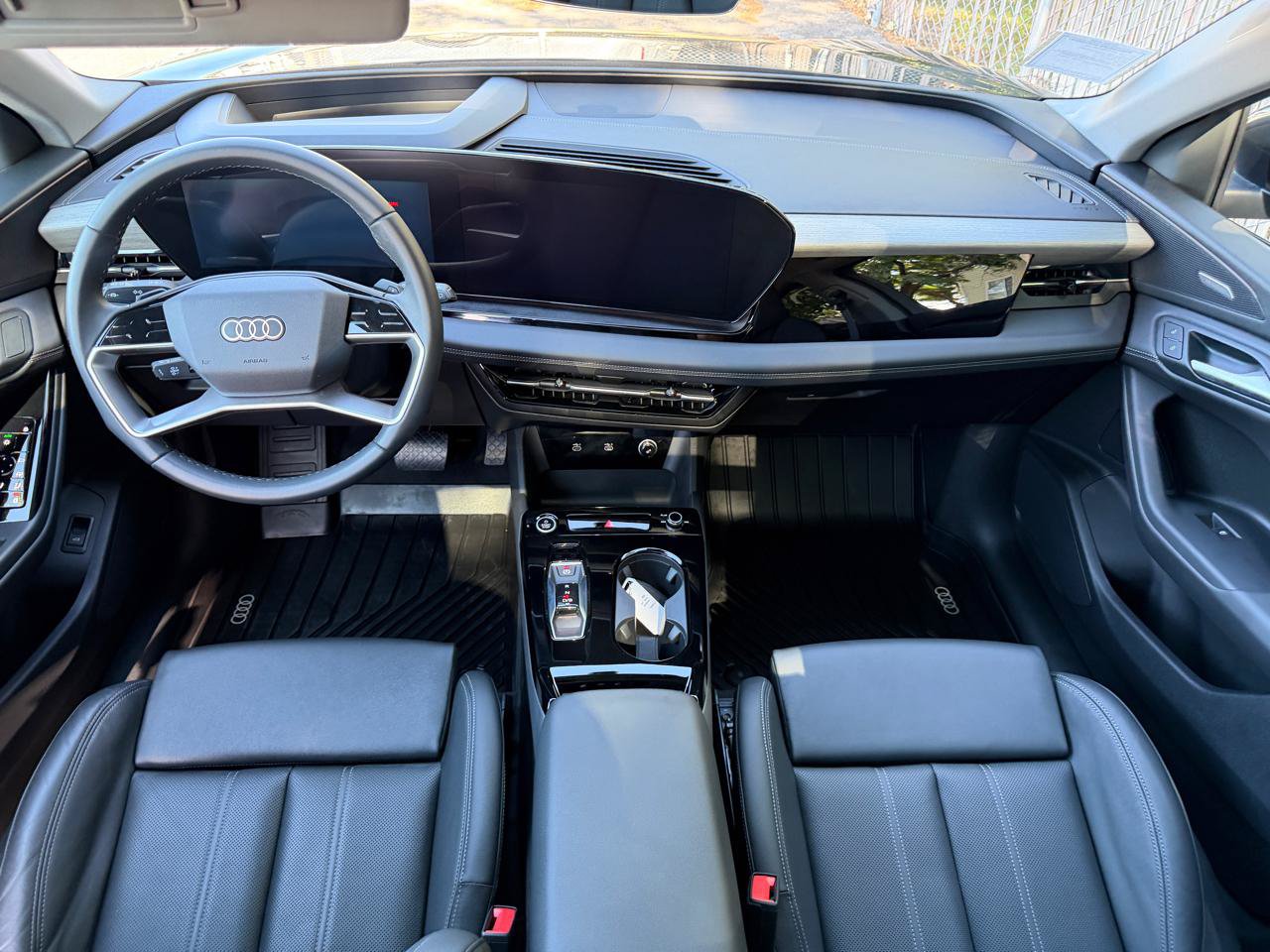 Used 2025 Audi Q6 e-tron Premium Plus w/ Premium Plus AWD/4WD image 18
