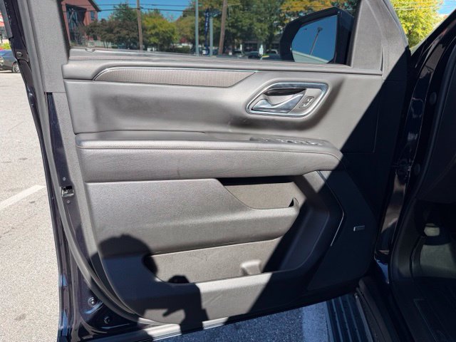 Used 2023 GMC Yukon AT4 w/ AT4 Premium Plus Package AWD/4WD image 11